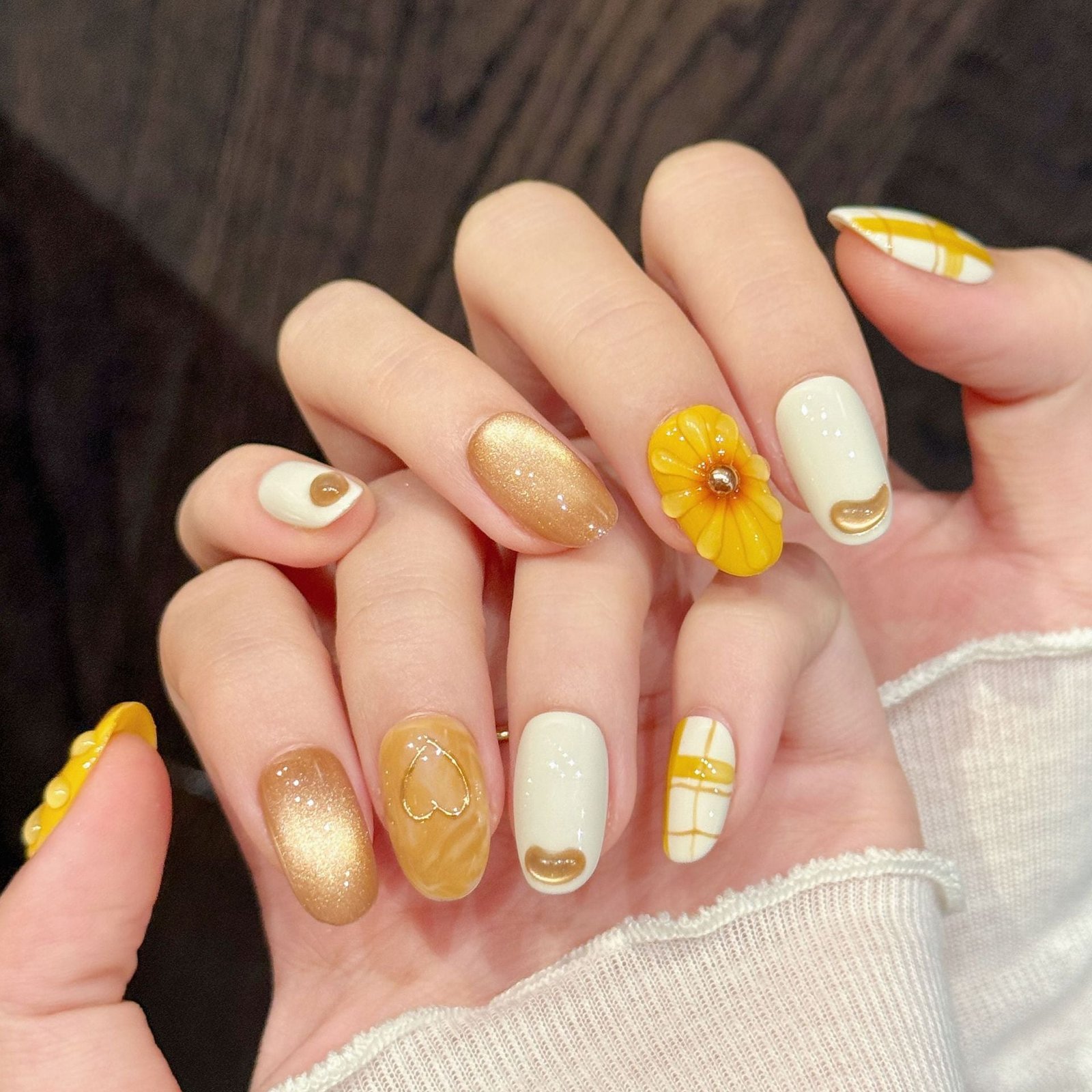 Yellow Plaid Flower Cute Press On Nails - Image 2
