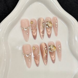 Champagne Cat-Eye – 3D Diamond & Gold Chain Handmade Stiletto Nails