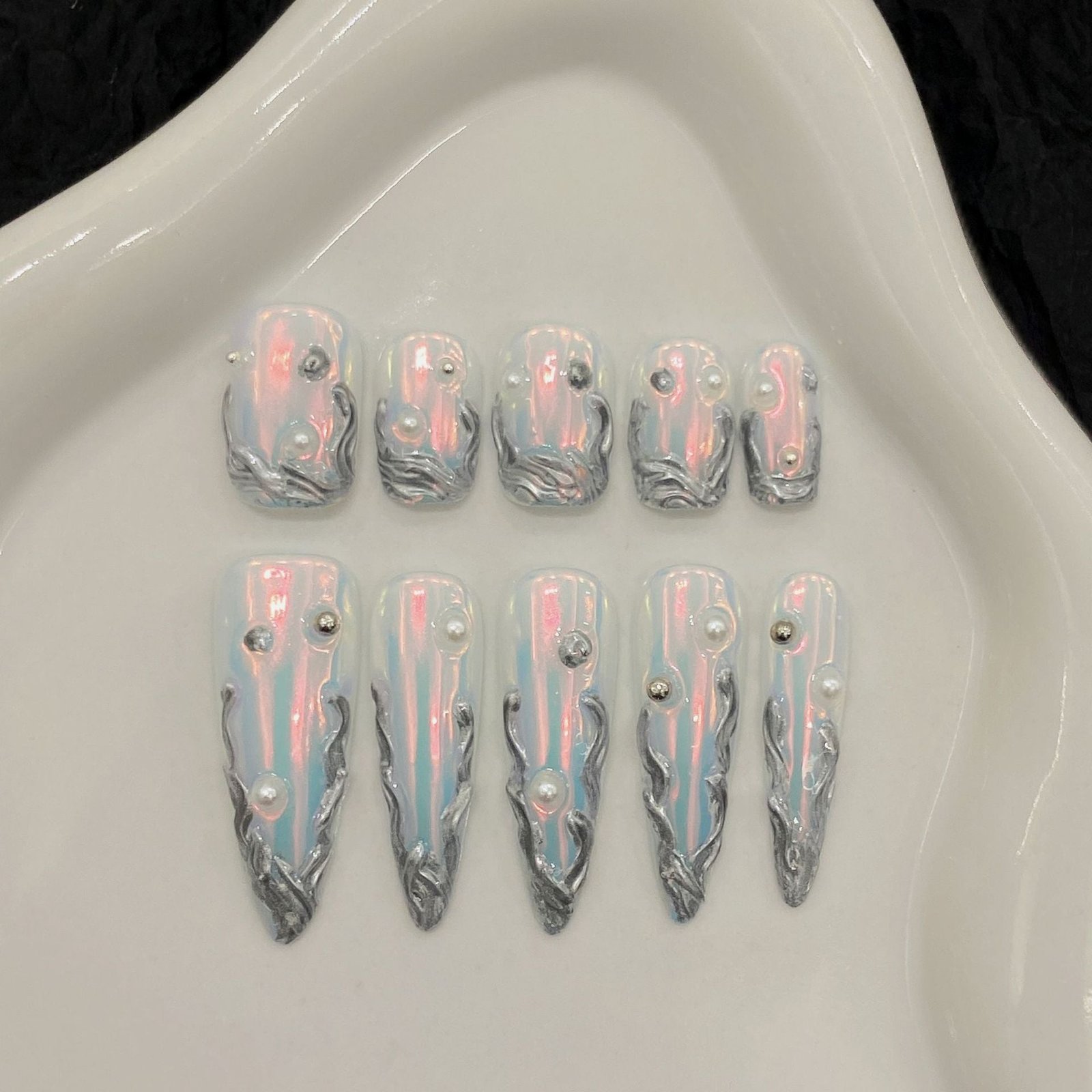 365nails: "Mercury Aura" – Iridescent Chrome Flame Stiletto Nails - Image 2