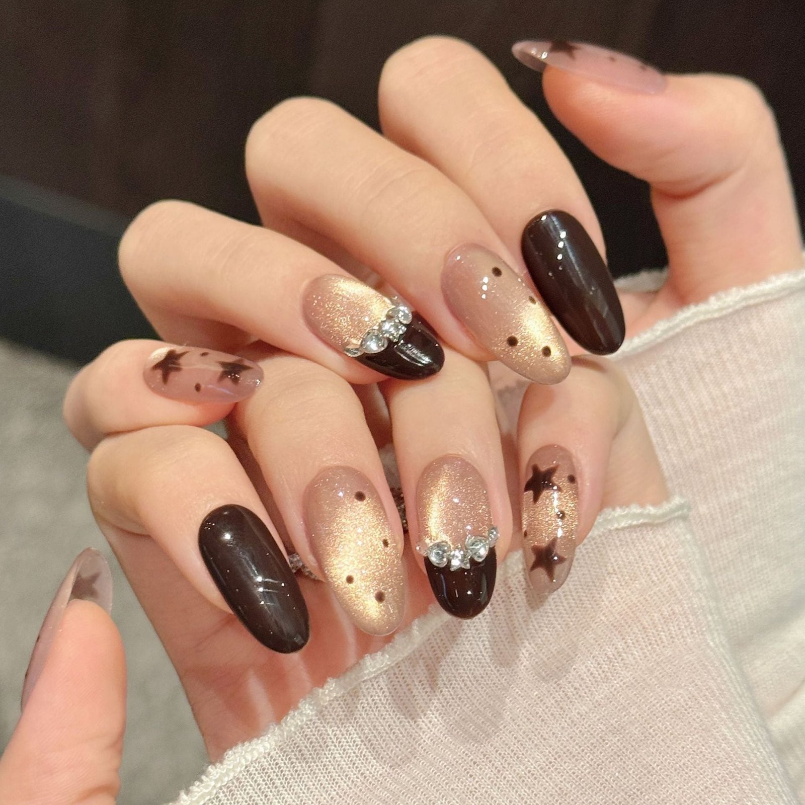 365nails: "Starry Night Glow" – Hand-Painted Stars & Glitter Handmade Almond Nails - Image 2