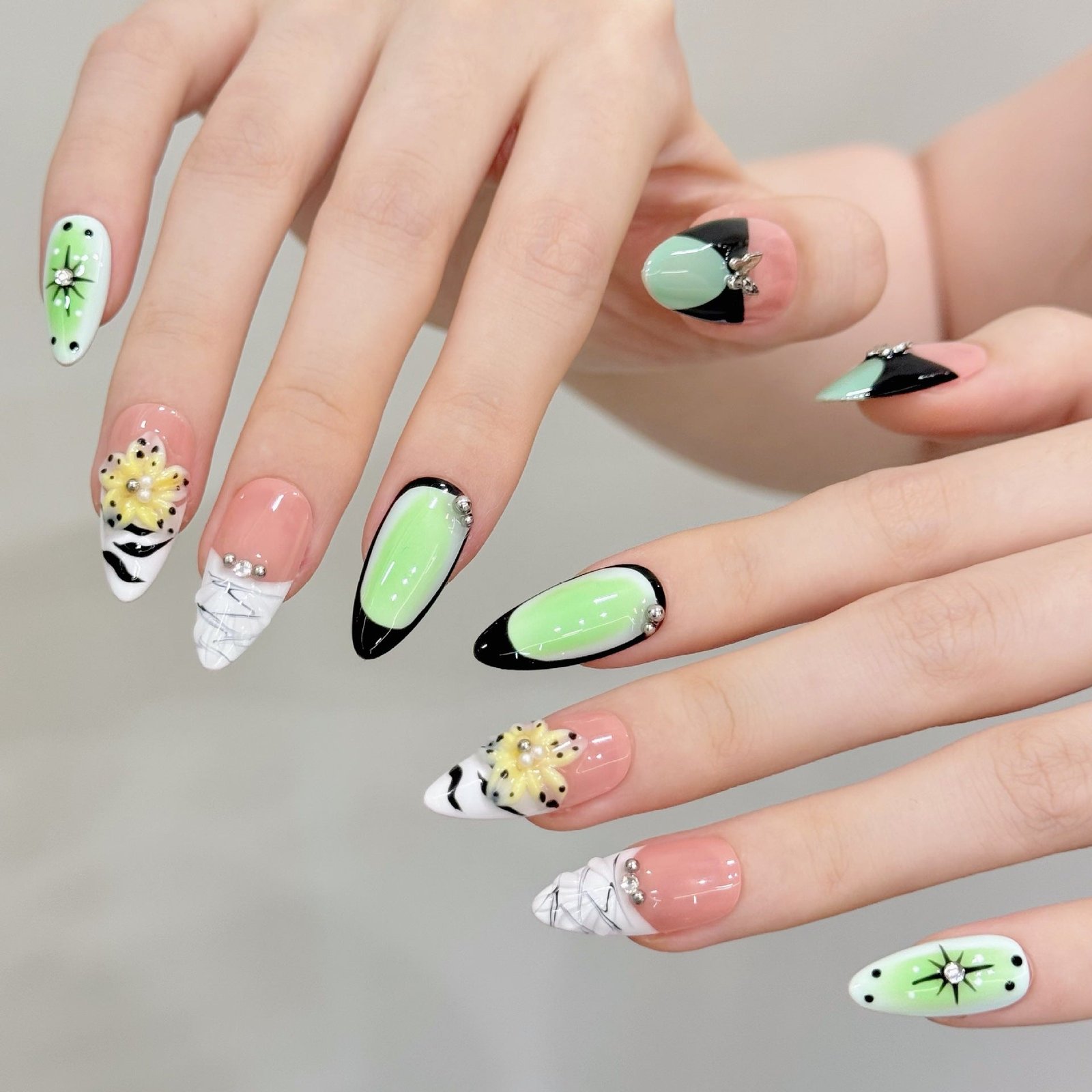 Green Floral Contrast Design Press On Nails - Image 3