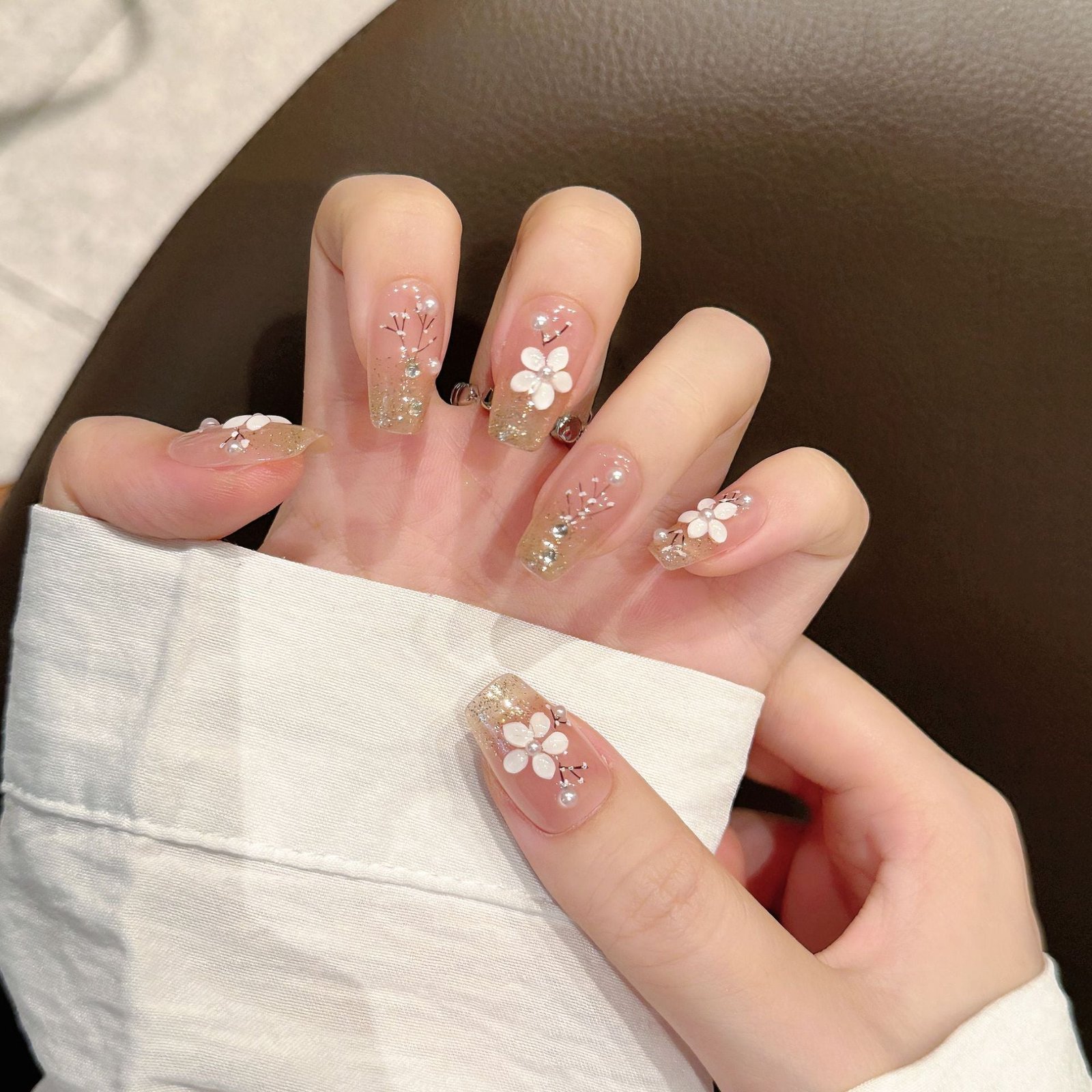 365nails: "White Blossom Whisper" – 3D Floral Glitter Handmade Coffin Nails - Image 3
