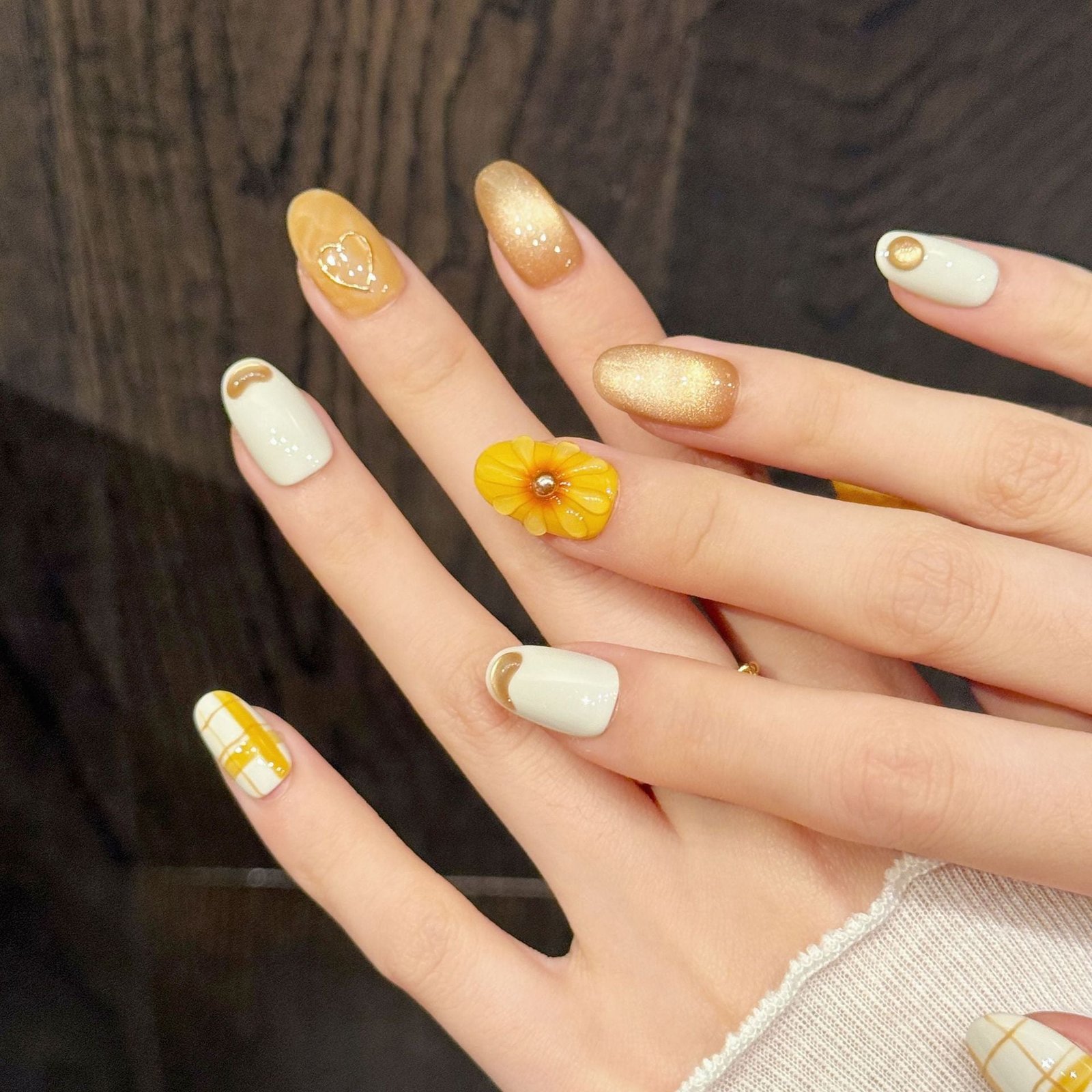 Yellow Plaid Flower Cute Press On Nails - Image 3