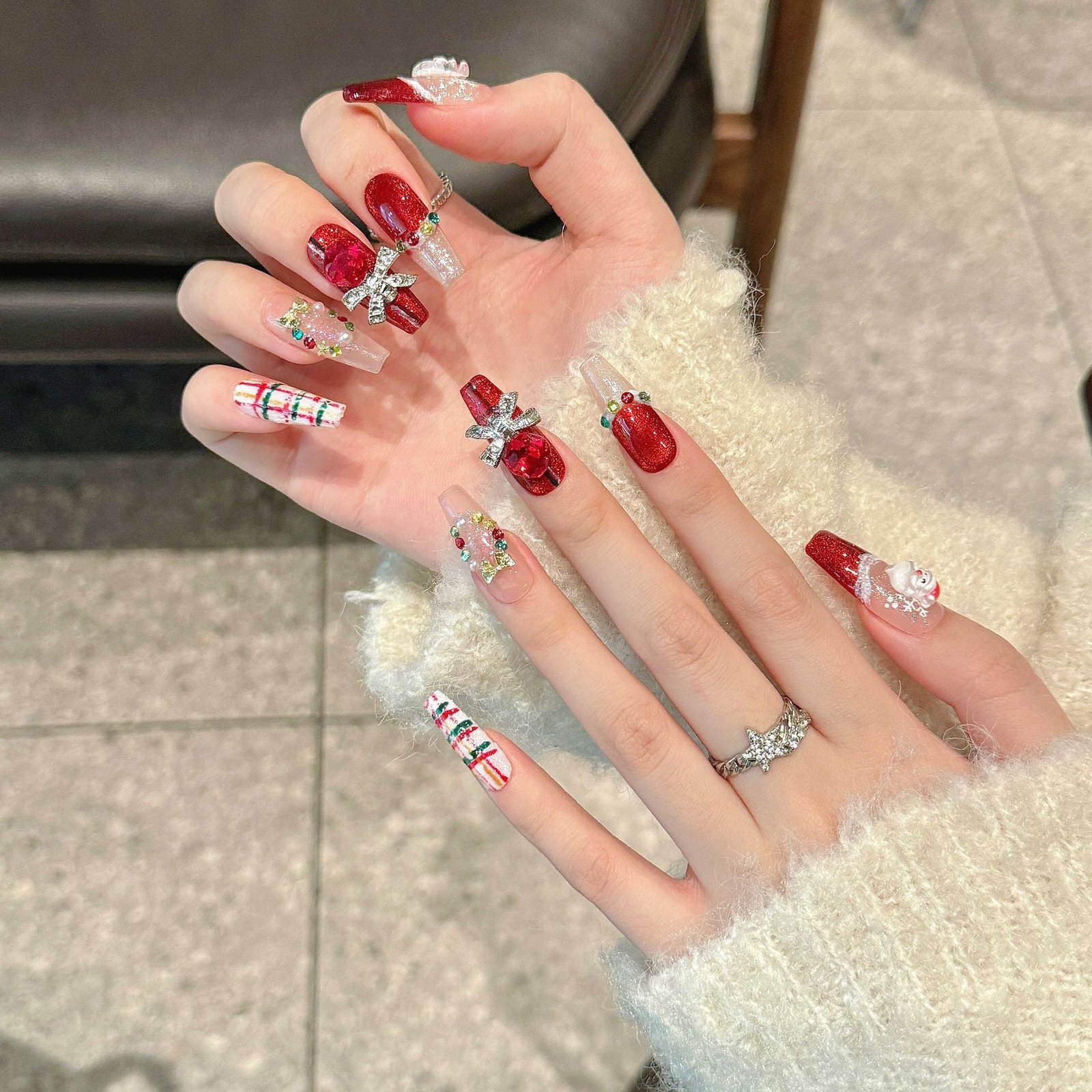 Luxury Santa Christmas Press‑On Nails – Red Plaid & Bow Design - Image 3